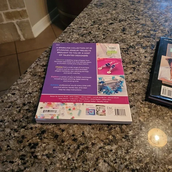 SOLD - 3/$25 ✨️ Set of 2 Beaded Jewelry Books - Picture 5 of 13